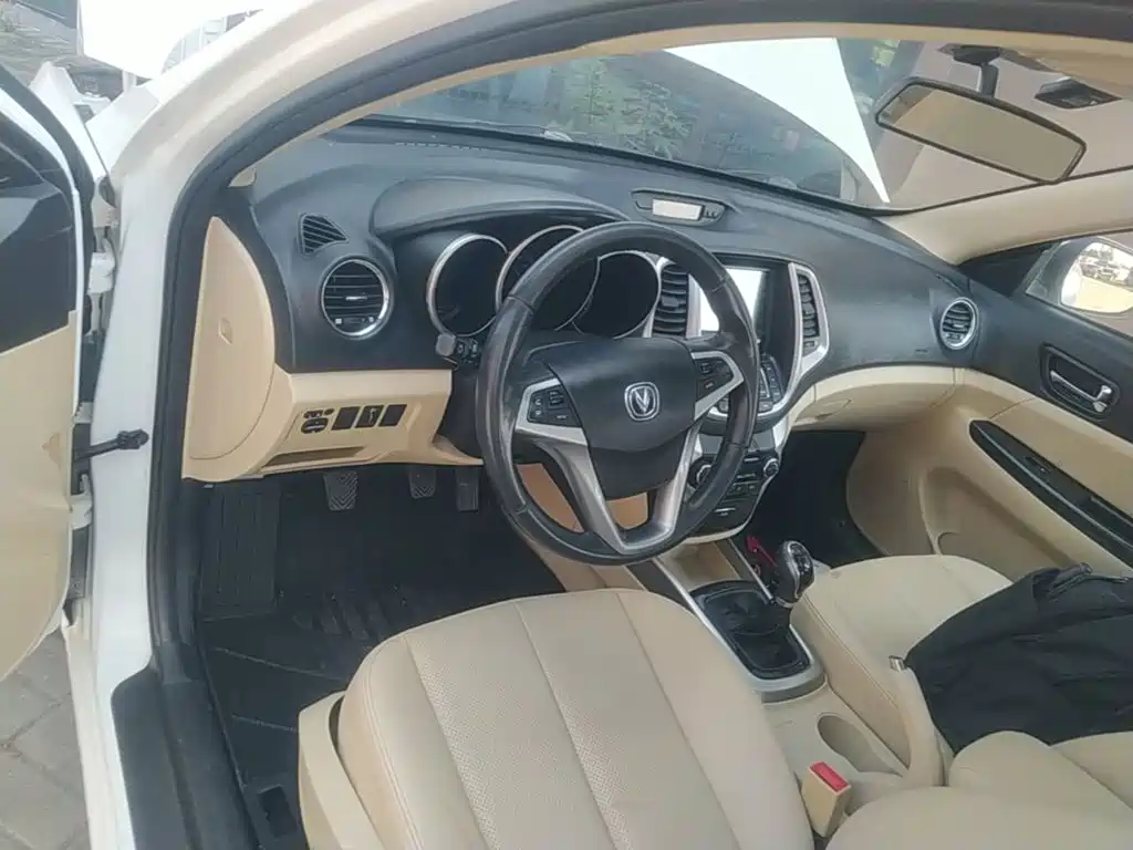Changan Eado 2015 2015 1.6L Manual Luxury China V