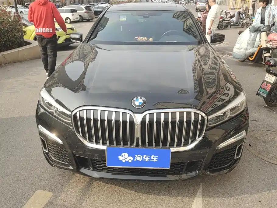 BMW 7 SERIES