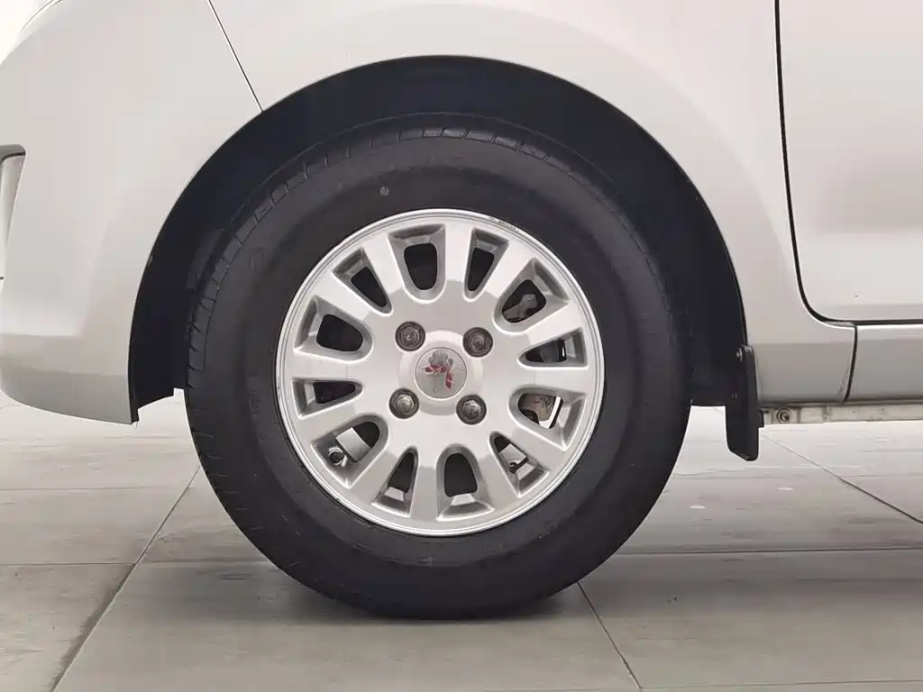 Wuling Motors Wuling Rongguang V 2017 2016 1.2L Standard