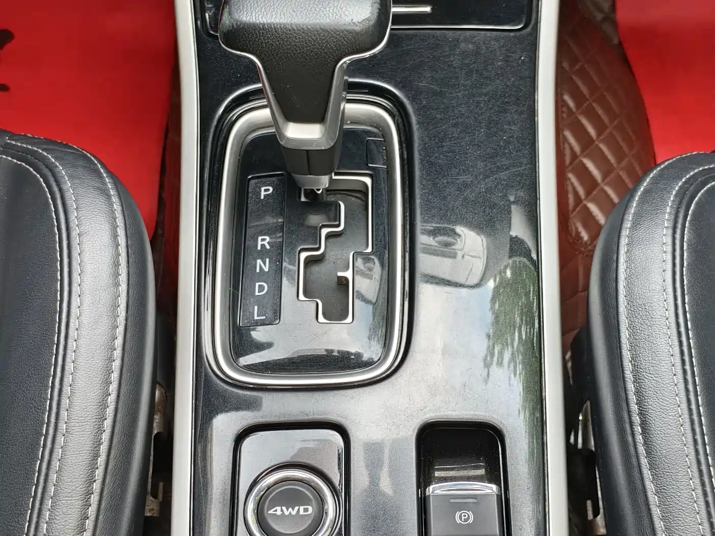 Mitsubishi Outlander 2019 2.4L 4WD Deluxe Edition 5-Seater China VI фото 17