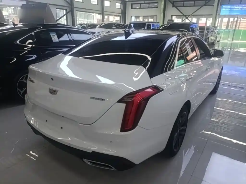 Cadillac CT4 2023 2022 28T Luxury Model