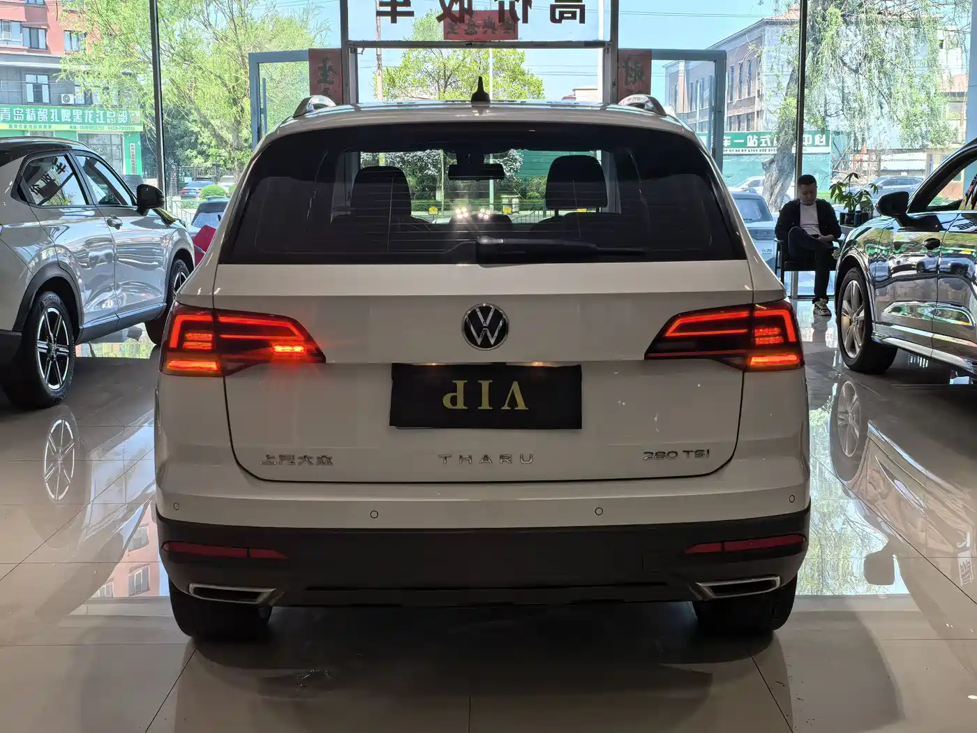 Volkswagen Tharu 2022 280TSI FWD Luxury Edition фото 25