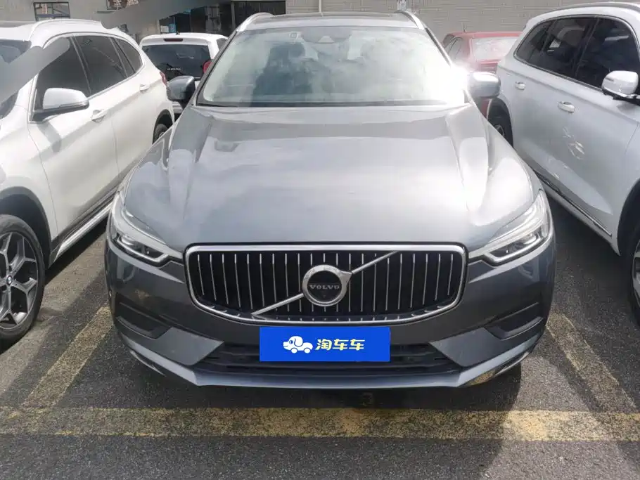 Photo 2 - Volvo XC60