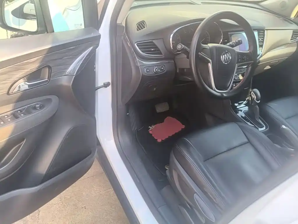 Фото 16 - Buick Encore