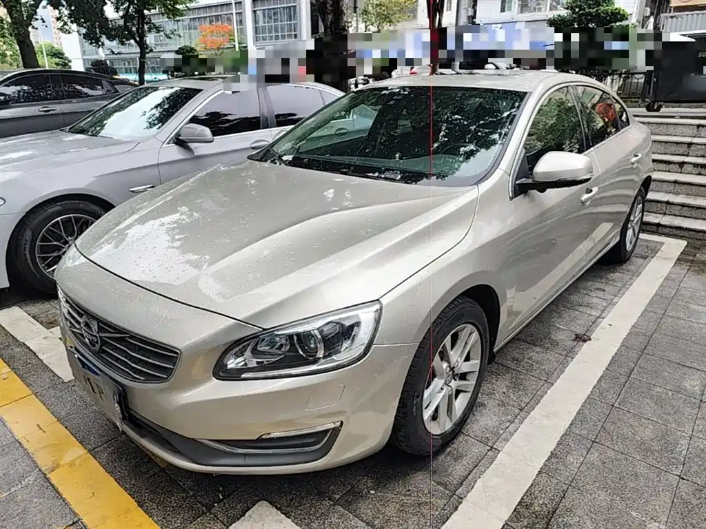 VOLVO S60