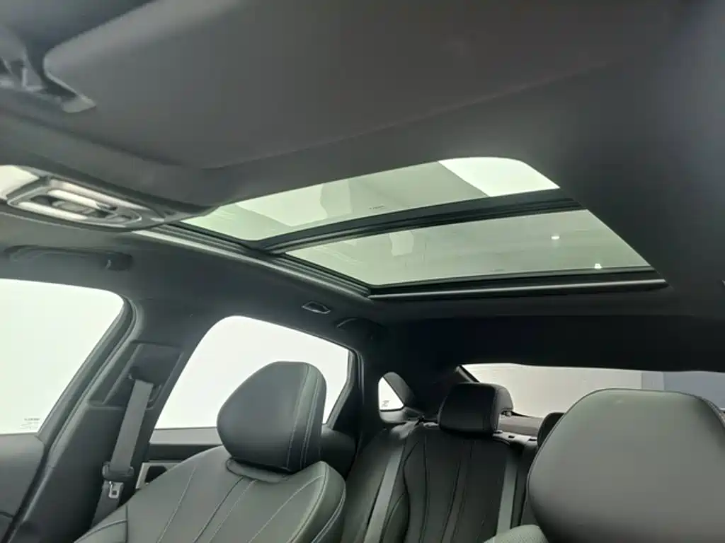 Фото 6 - Geely Preface