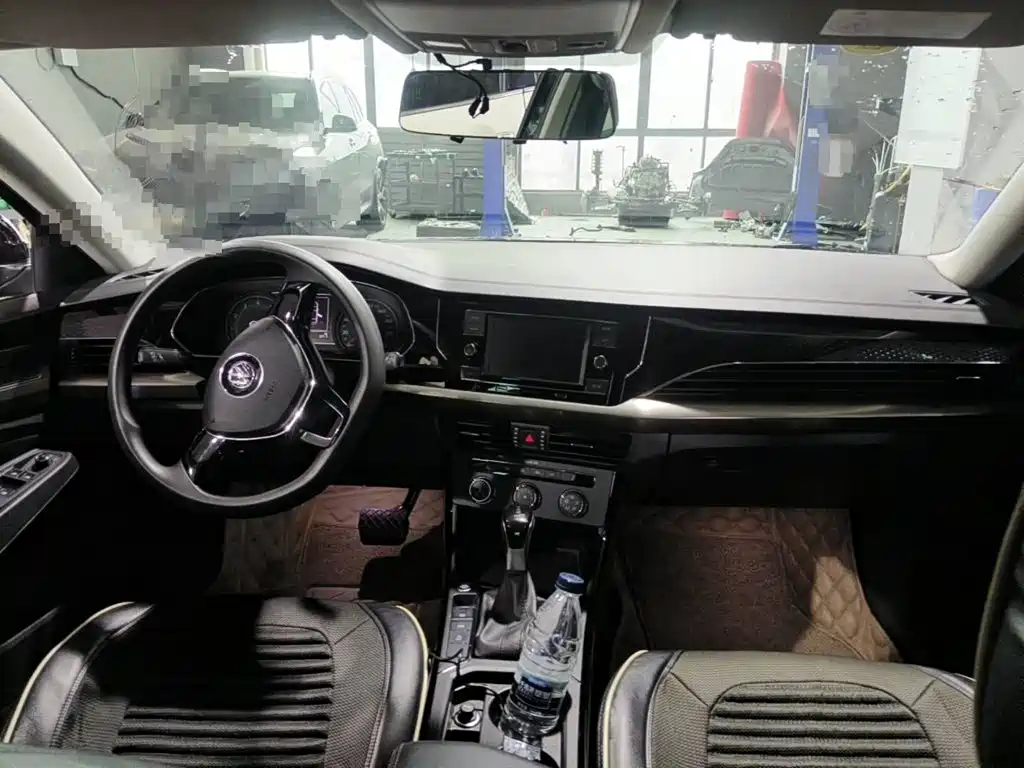 Photo 11 - Volkswagen Passat