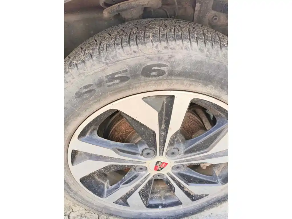 Roewe 360 2017 2017 1.5L Manual Luxury Edition