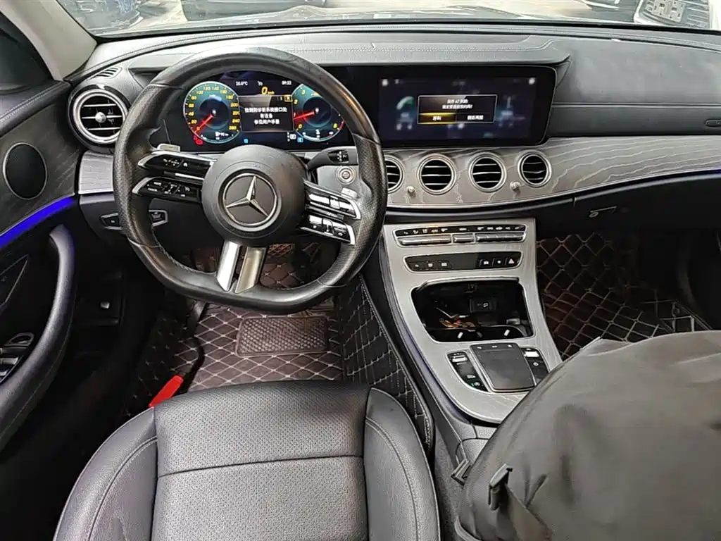 MERCEDES-BENZ E-CLASS
