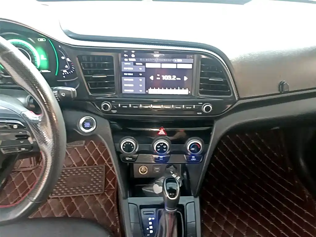 Hyundai Elantra 2019 1.4T Dual-clutch XuanDong·Vitality Type фото 13