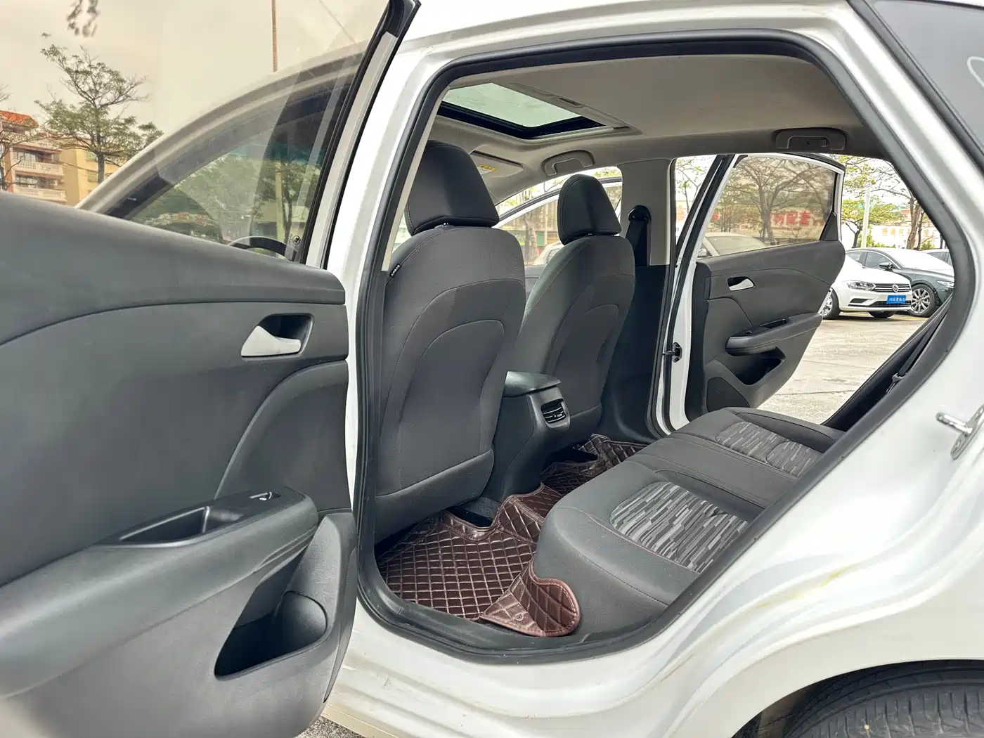 Chevrolet Monza 2019 Redline 320T DCT Joy Edition China VI фото 9