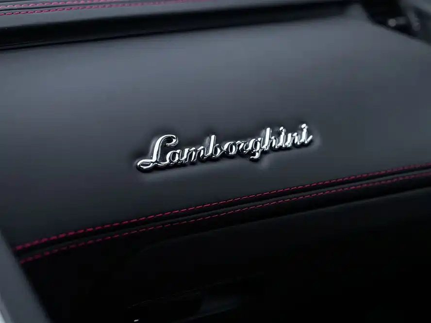 Lamborghini Aventador 2011 LP 700-4 фото 24