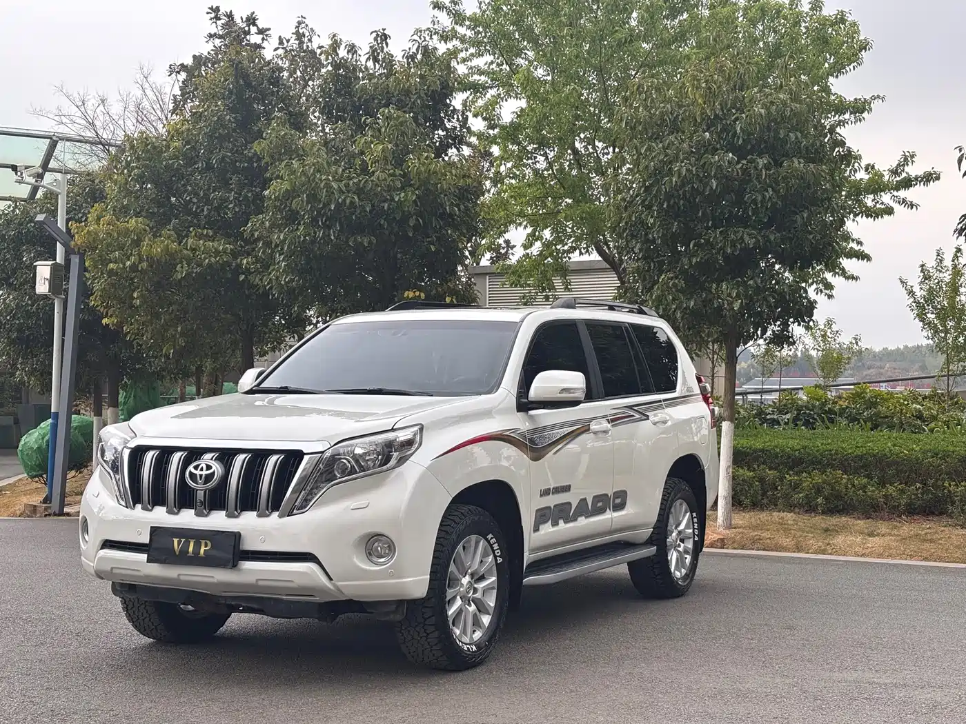 TOYOTA PRADO