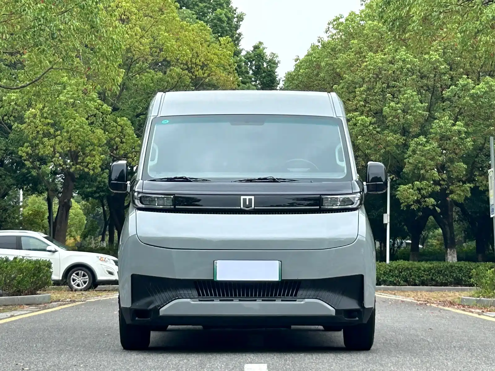 Фото 2 - Yuan Cheng Farizon Super VAN