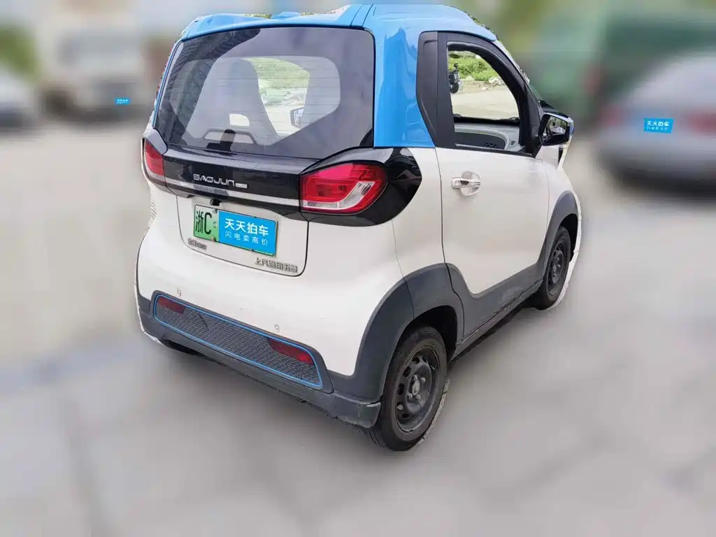 Фото 2 - Baojun E100