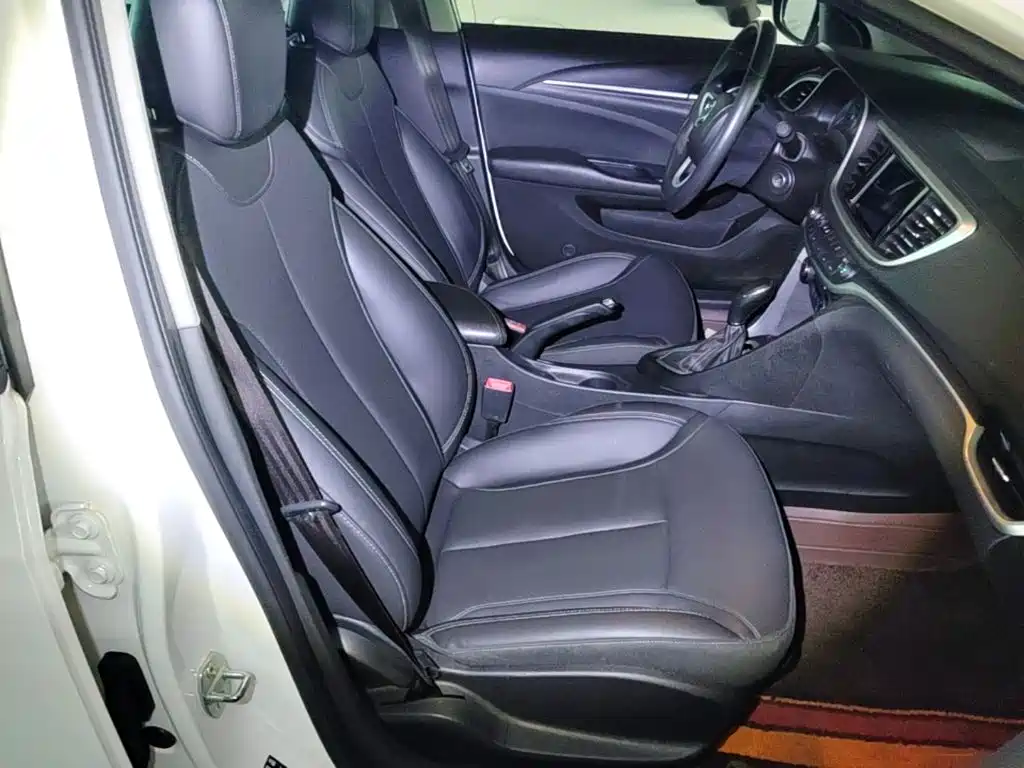 Фото 25 - Buick Excelle