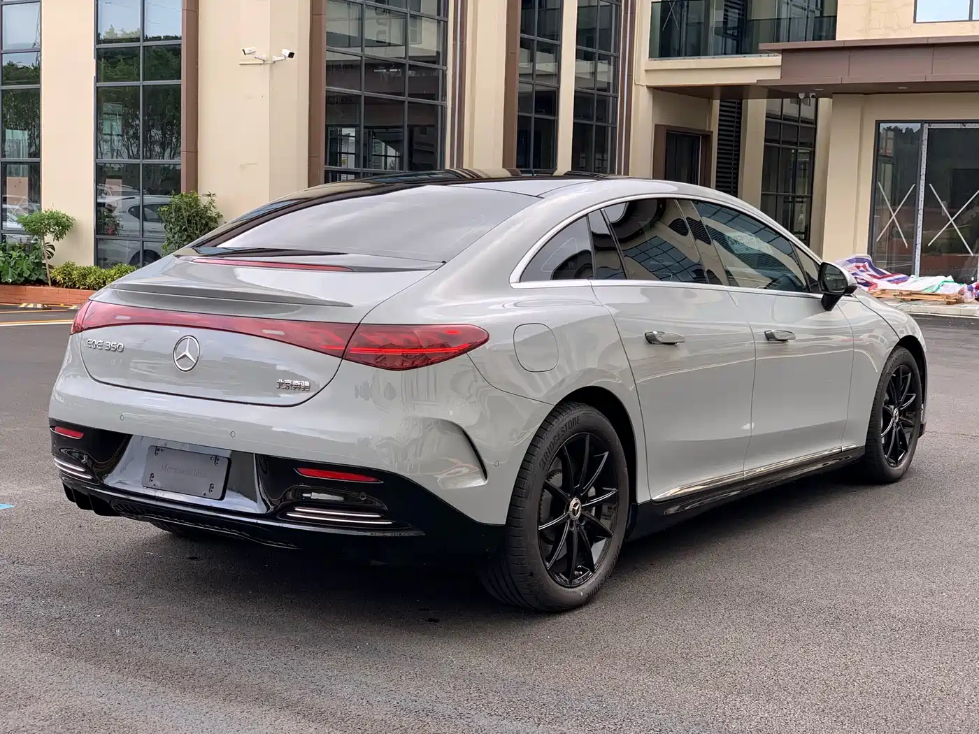 Mercedes-Benz EQE 2022 350 Pioneer Edition фото 4