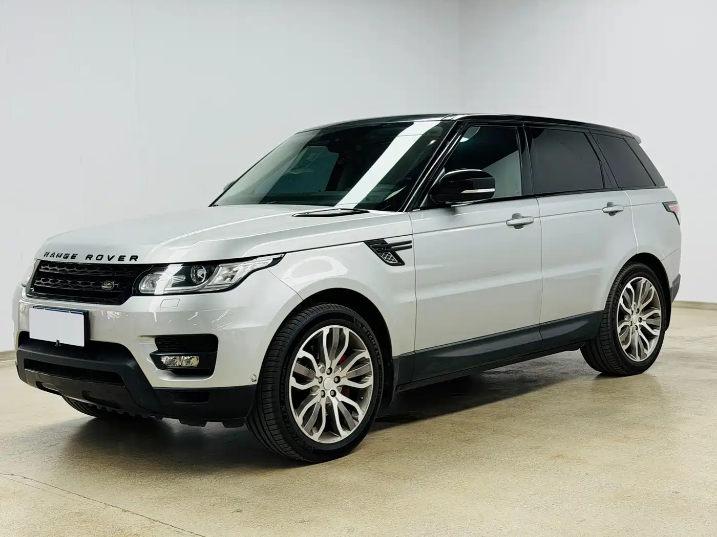 Фото 1 - Land Rover Range Rover Sport