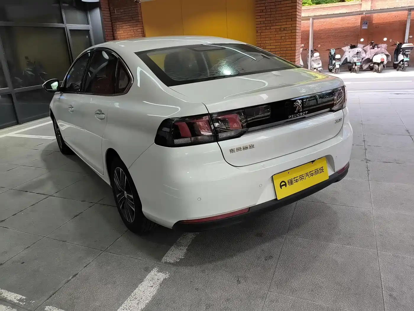 Peugeot 308 2017 2016 1.6L Automatic Luxury