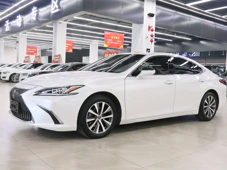 Lexus ES 2018 200 Excellence Edition China V