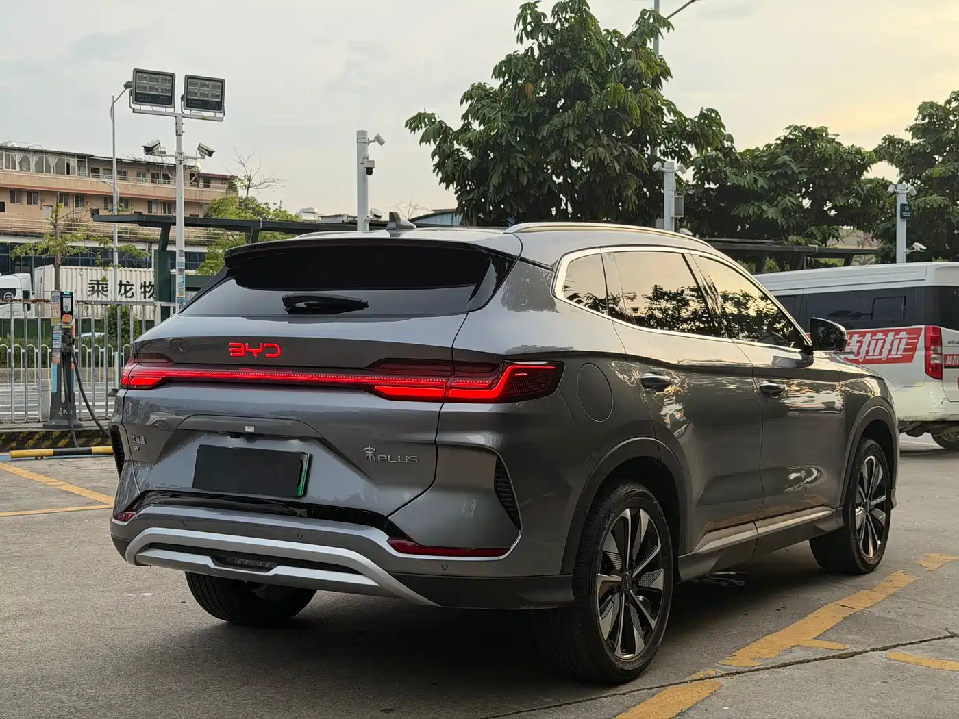 BYD Song PLUS PHEV 2025 2024 Glory Edition EV 520km Luxury