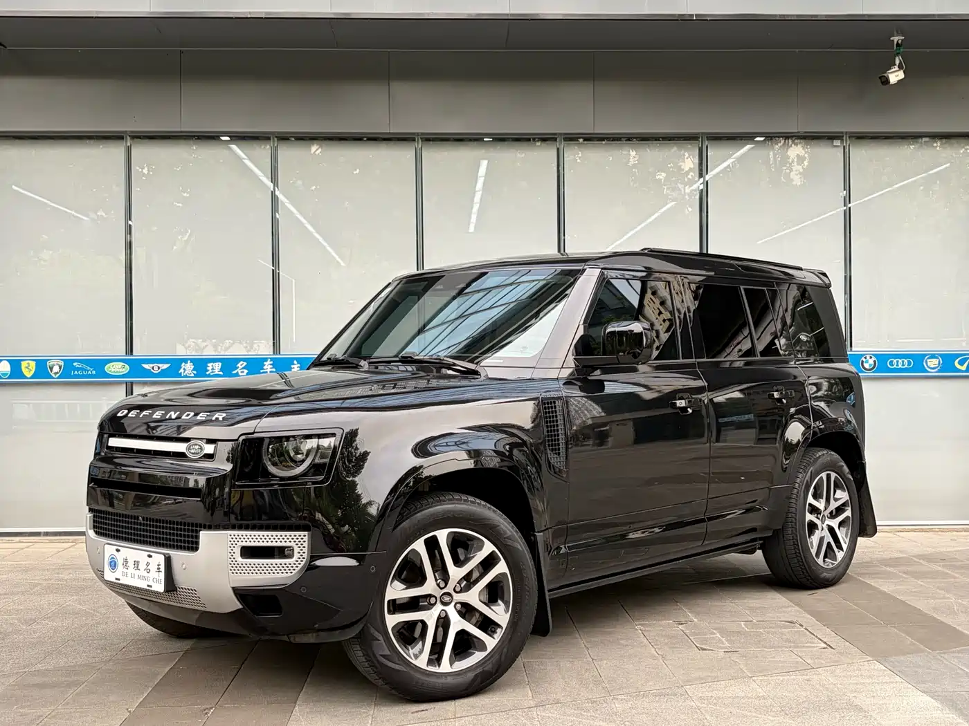 Land Rover Defender 2024 110 3.0T P400 XS
