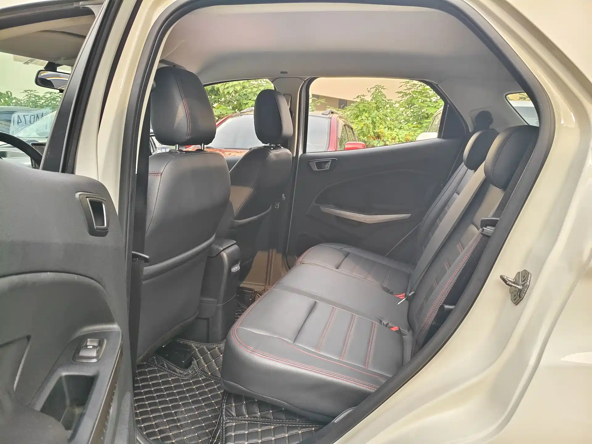 Фото 6 - Ford EcoSport