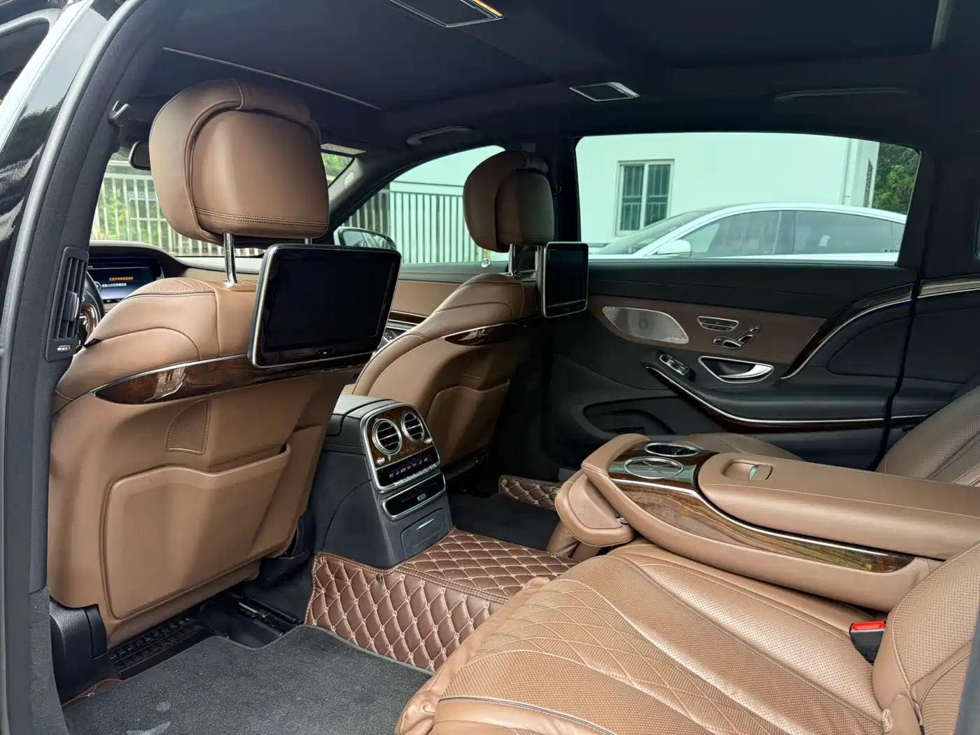 Mercedes-Benz Maybach S-Class 2017 2016 S 400 4MATIC