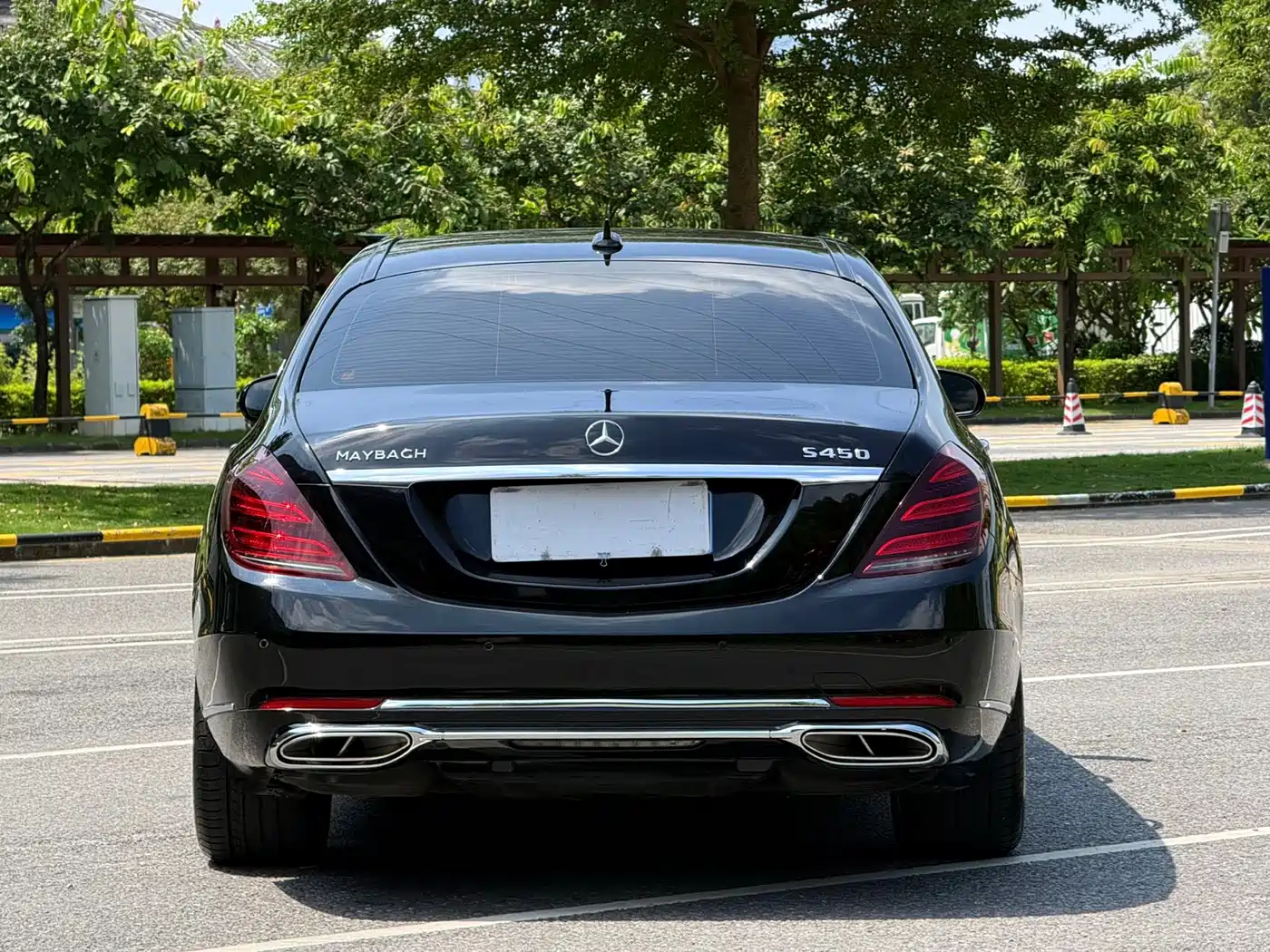 Mercedes-Benz Maybach S-Class 2017 2016 S 400 4MATIC