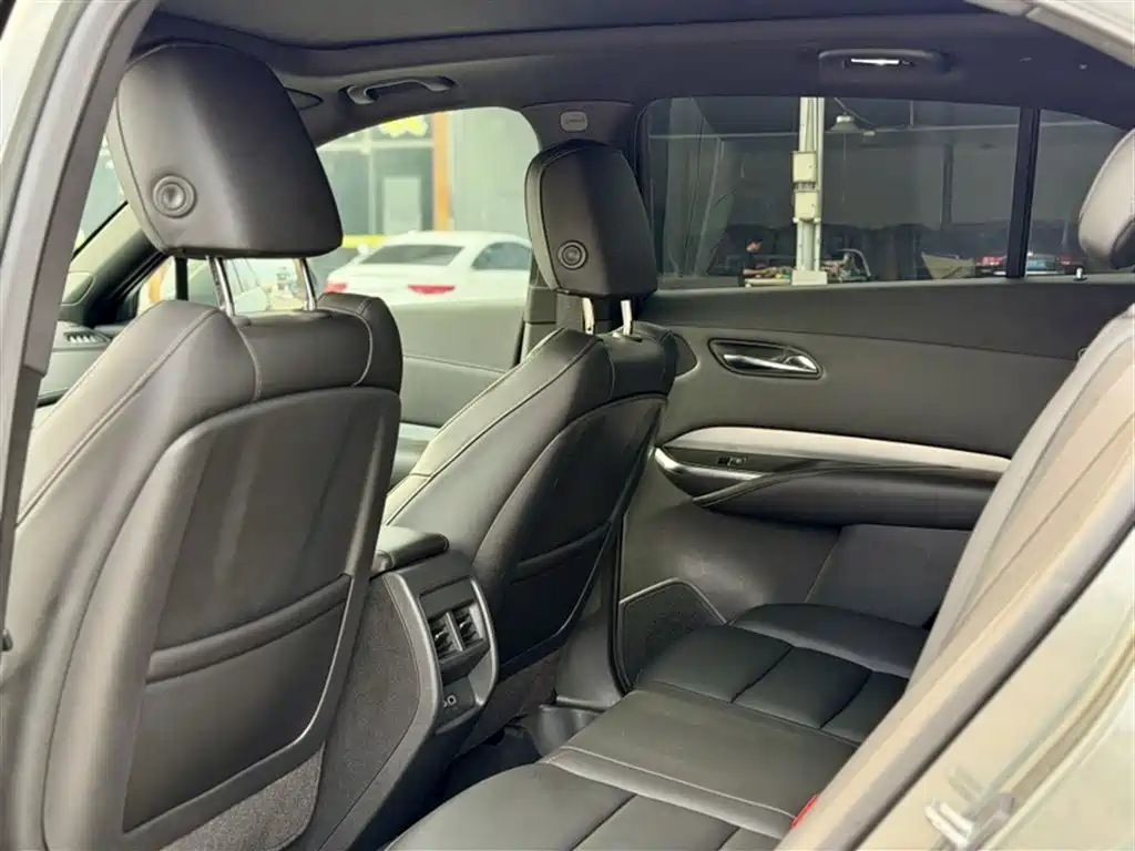 Cadillac XT4 2018 28T FWD Leading Edition фото 25