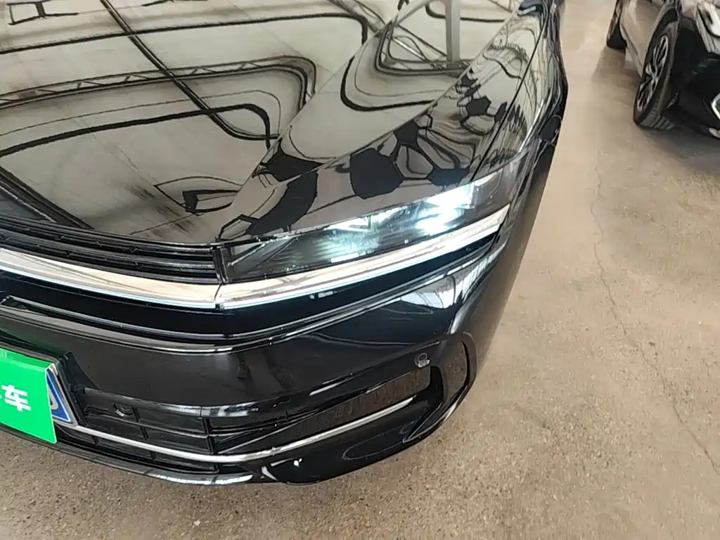 Volkswagen Magotan 2026 2024 300TSI DSG Premium Edition (Eye-catching Package)