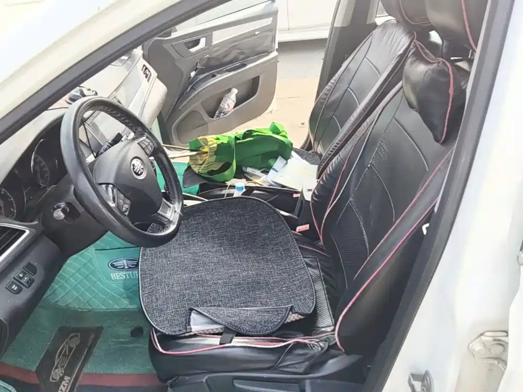 Besturn B30 2015 2016 1.6L Automatic Luxury