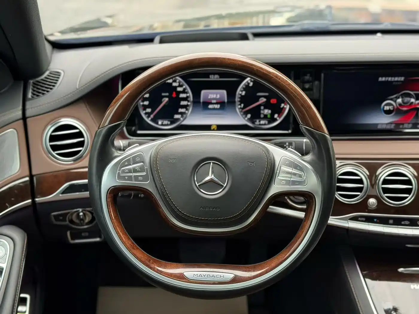 Mercedes-Benz Maybach S-Class 2016 S 400 4MATIC фото 3