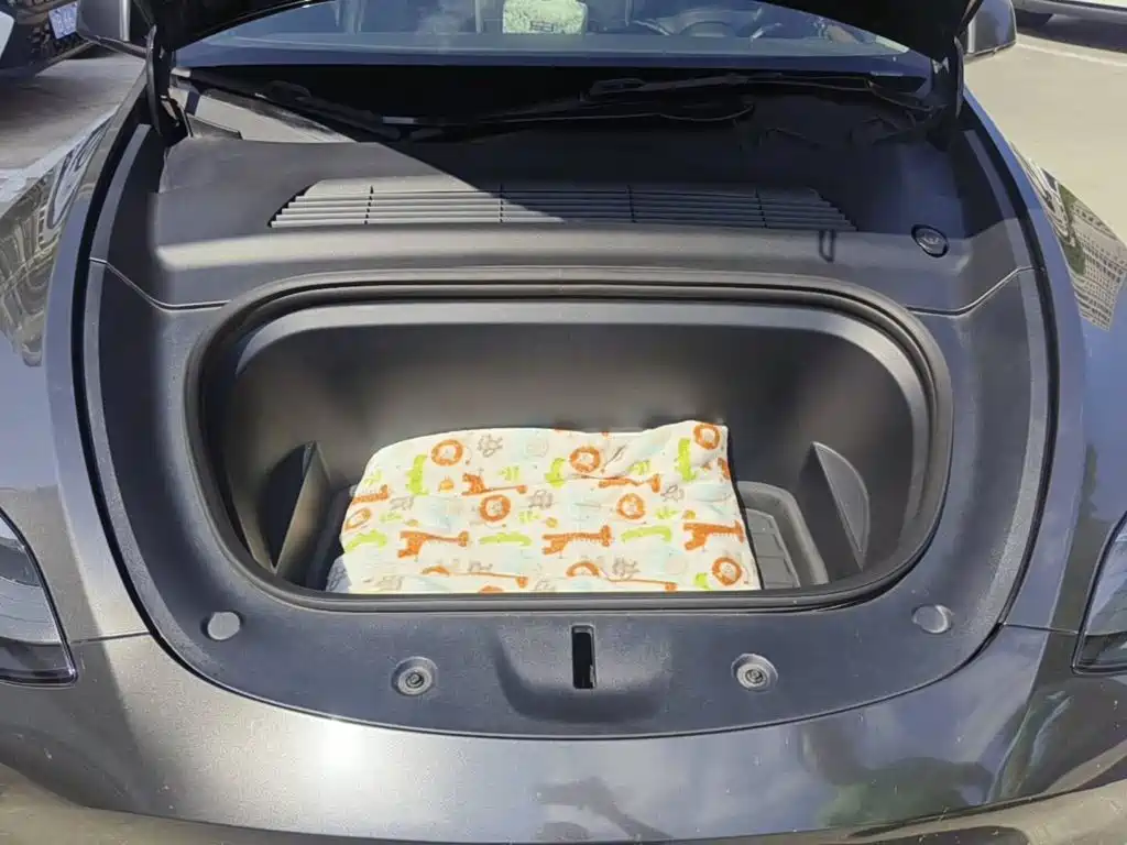 Фото 9 - Tesla Model Y