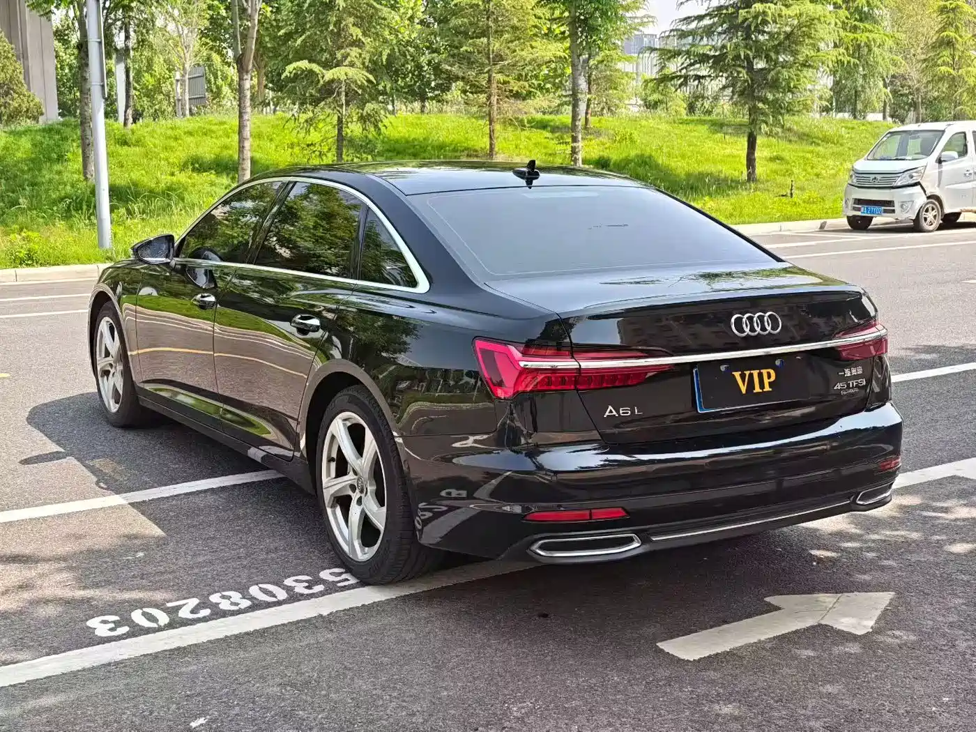 صورة 9 - Audi A6L