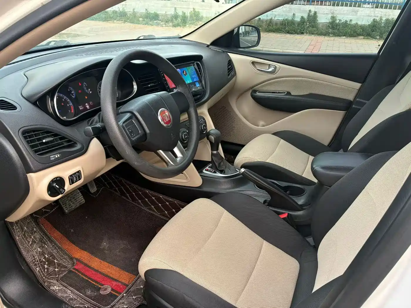 Fiat Viaggio 2013 2013 1.4T Anniversary Edition