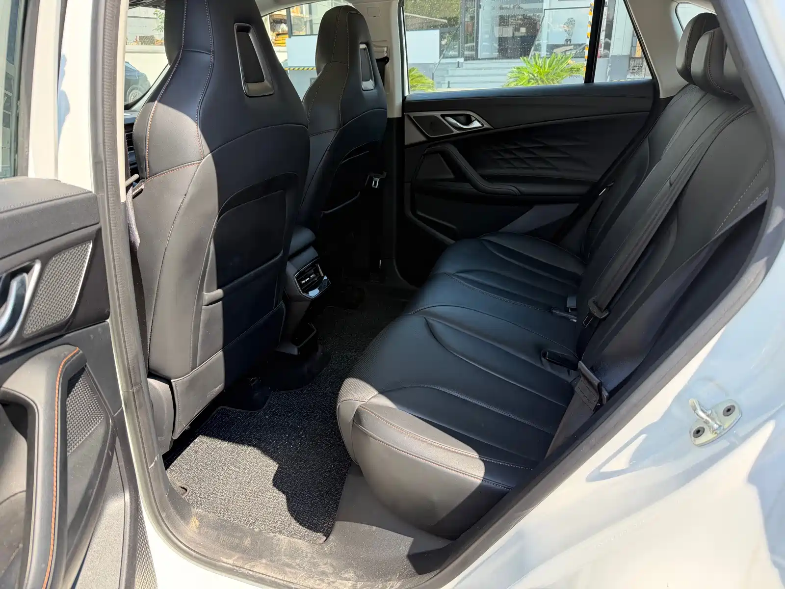 Фото 5 - Roewe RX5