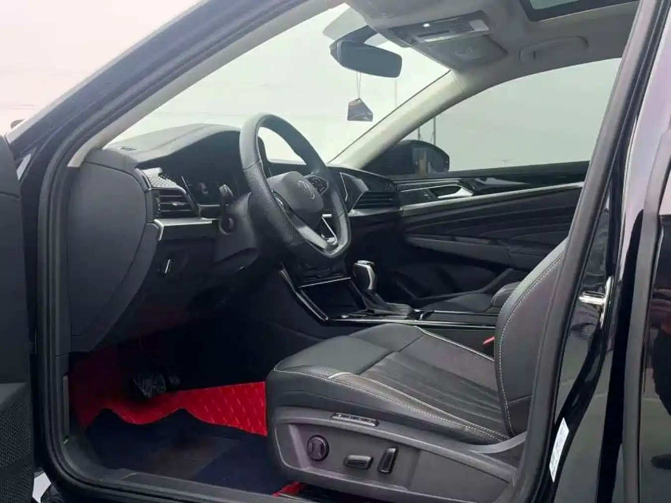Volkswagen Passat 2024 330TSI Starlight Elite Edition фото 6