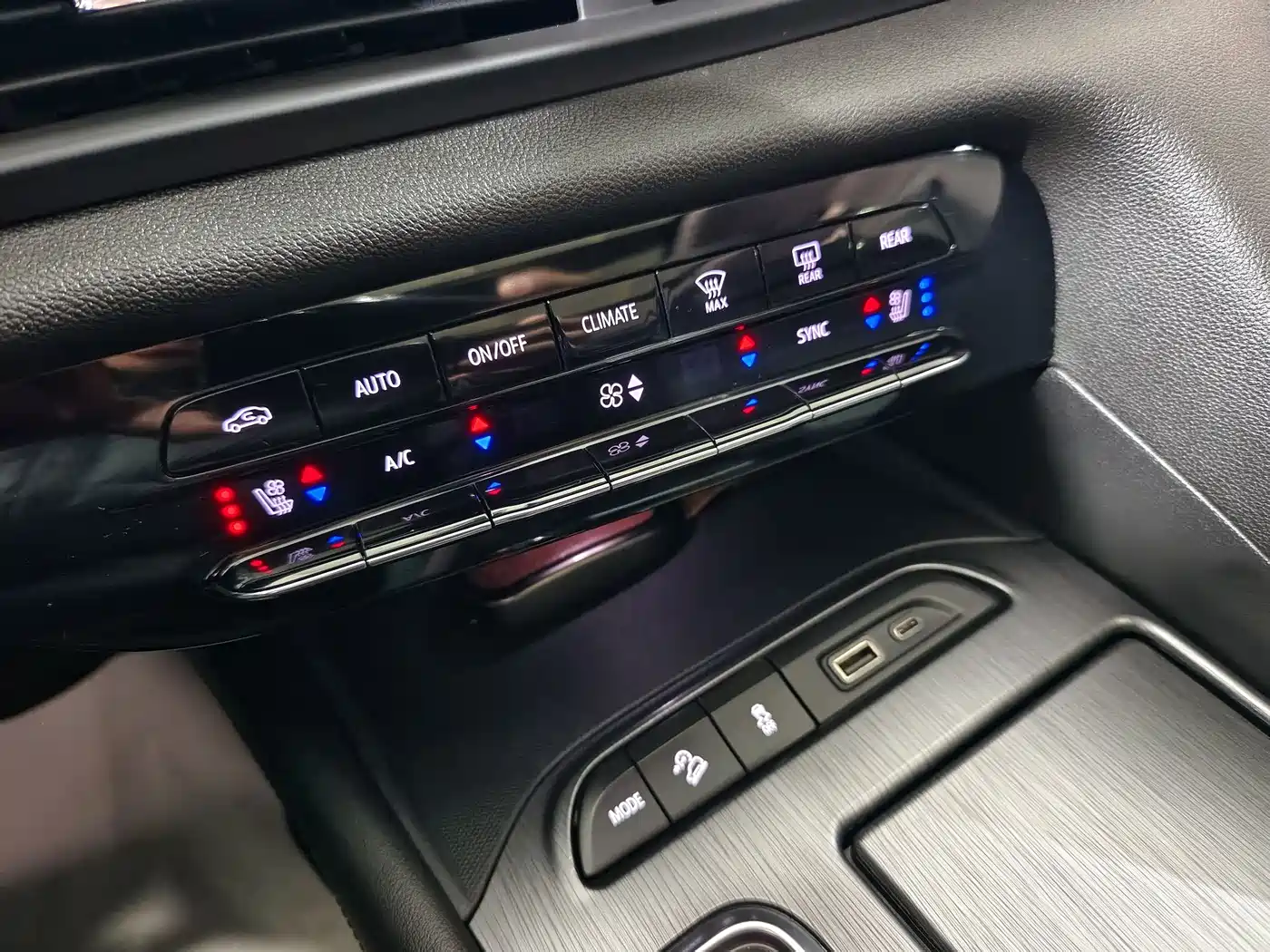 Buick Enclave 2022 652T 4WD Premium 7-Seater фото 14