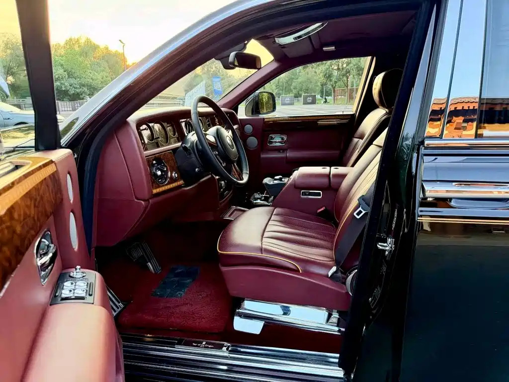 Rolls-Royce Phantom 2012 2013 6.7L Extended Wheelbase (EWB)