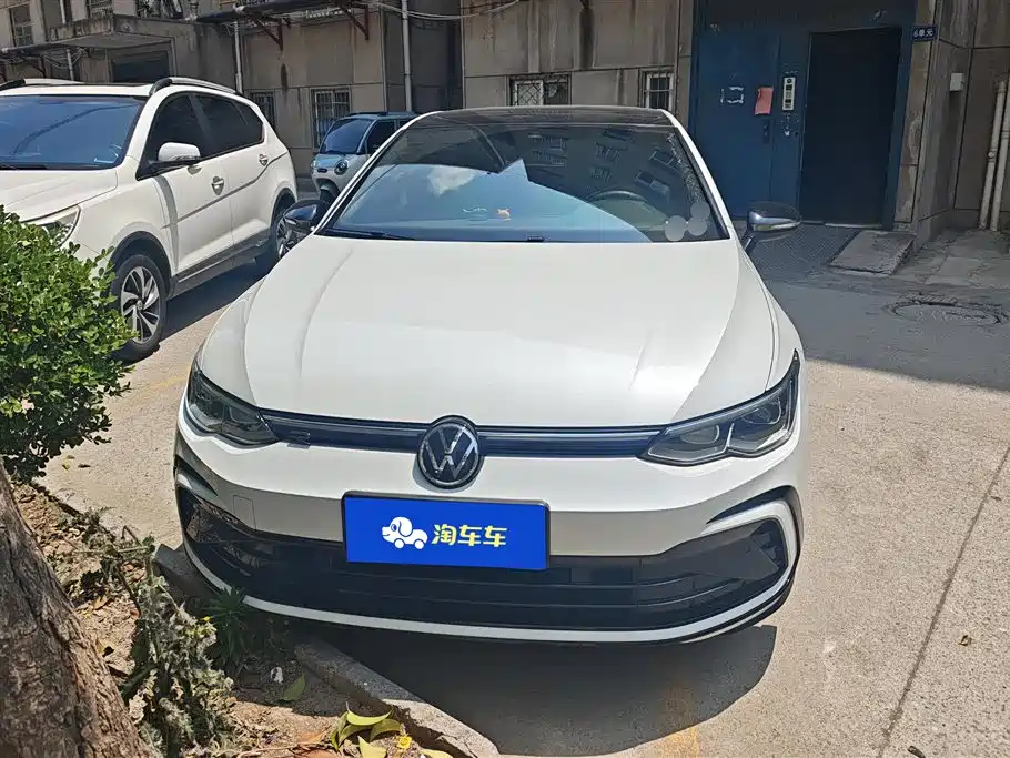 Volkswagen Golf 2021 280TSI DSG R-Line фото 2