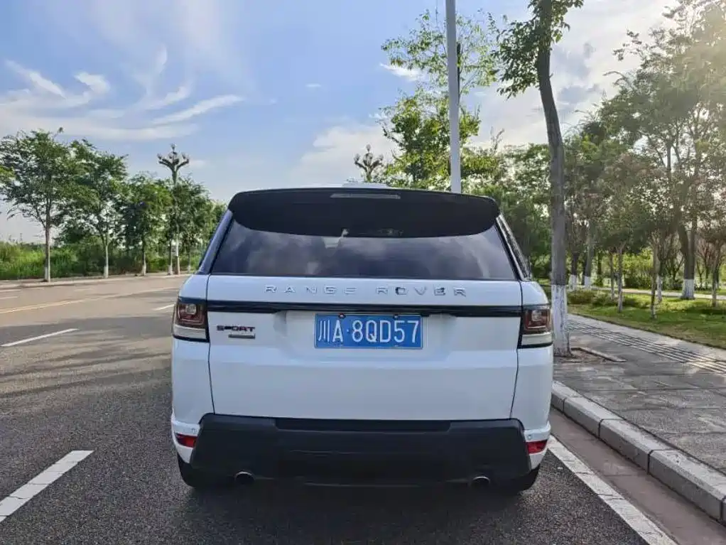 Фото 7 - Land Rover Range Rover Sport