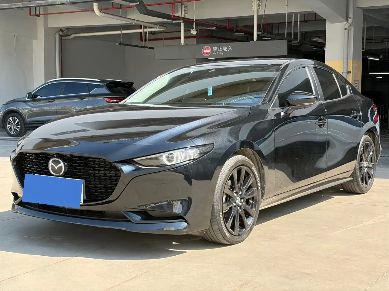 Photo 2 - Mazda Mazda 3