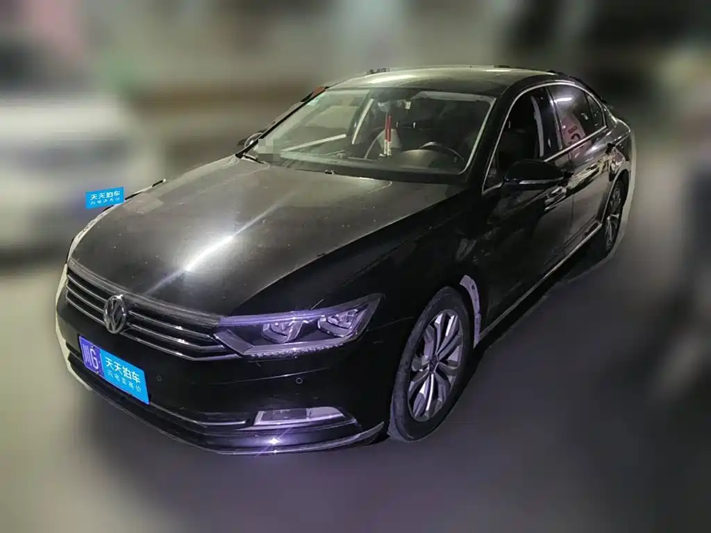 صورة 1 - Volkswagen Magotan