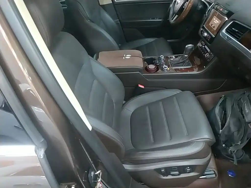 Volkswagen Touareg 2016 2015 3.0TSI Luxury