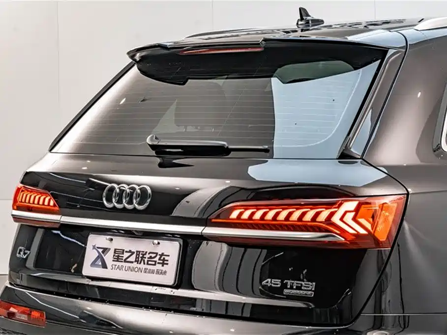Audi Q7 2023 45 TFSI quattro S line Sport фото 8