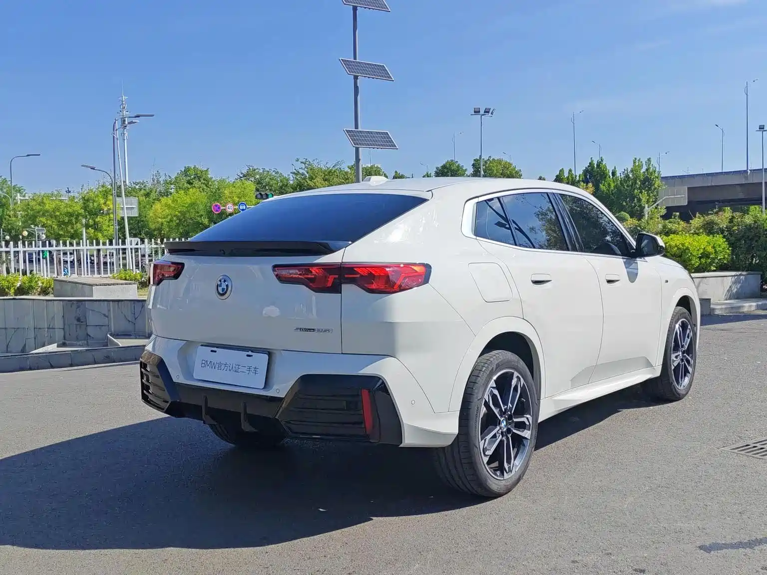 Photo 6 - BMW X2 (Import)