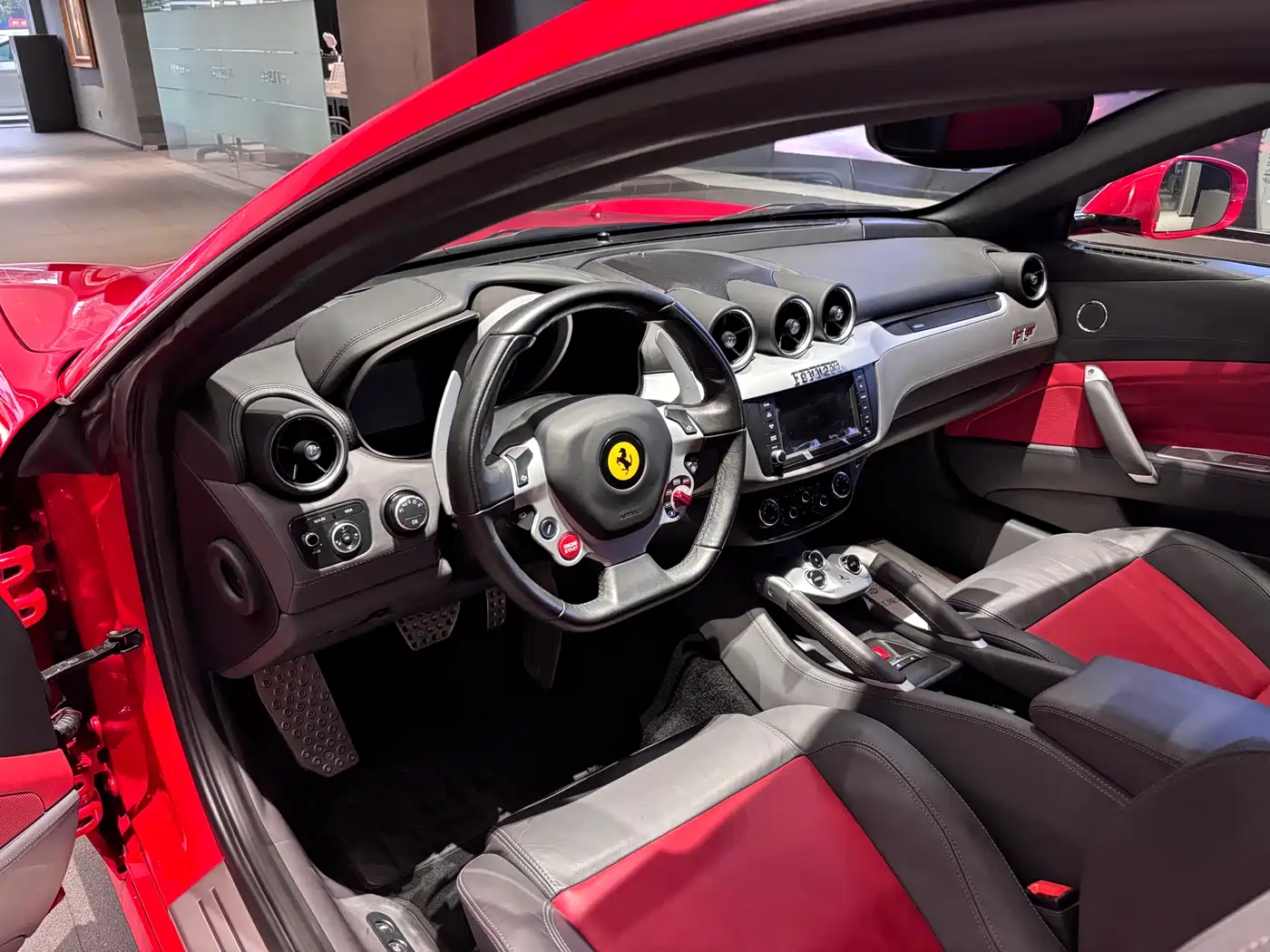 Ferrari FF 2014 2012 6.3L V12