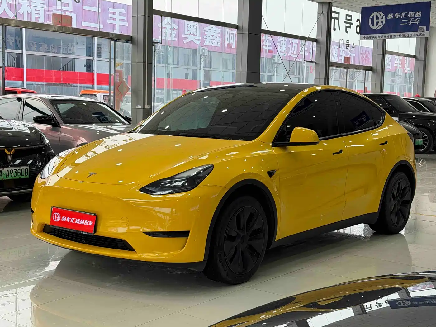 TESLA MODEL Y