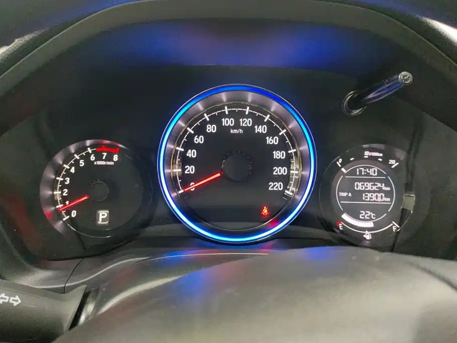 Фото 14 - Honda XR-V